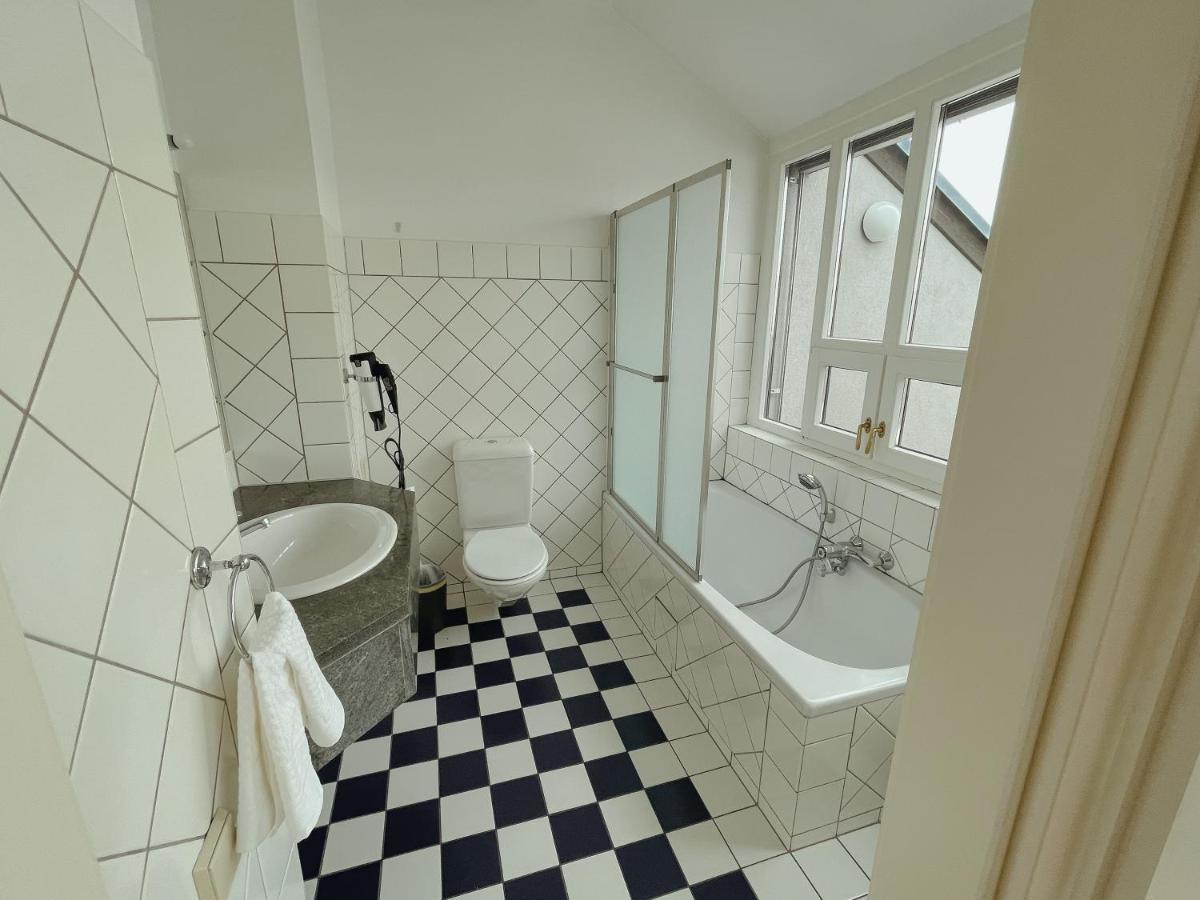 Luxury 150M2 Suite In Most Desirable Area Of Historic Central Bécs Kültér fotó