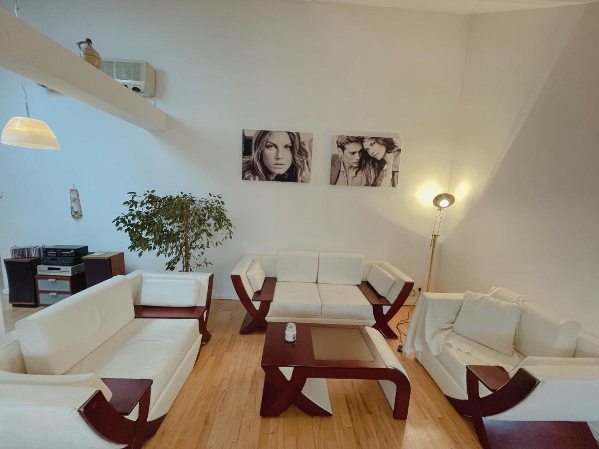 Luxury 150M2 Suite In Most Desirable Area Of Historic Central Bécs Kültér fotó